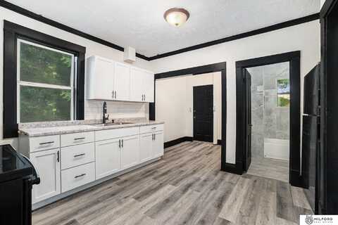 4419 N 39th Street, Omaha, NE 68111