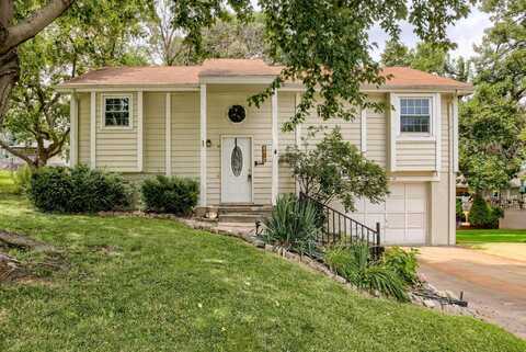 8412 S 142 Street, Omaha, NE 68138