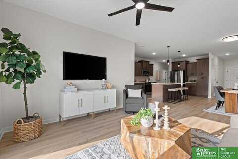 8122 S 177 Street, Omaha, NE 68136