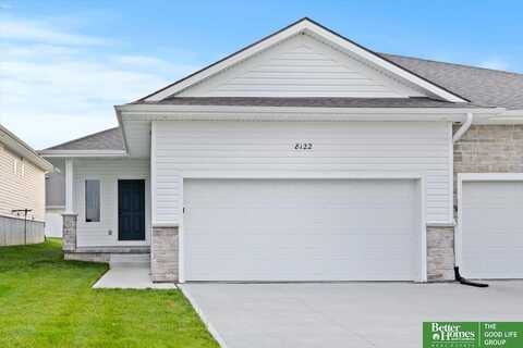8122 S 177 Street, Omaha, NE 68136
