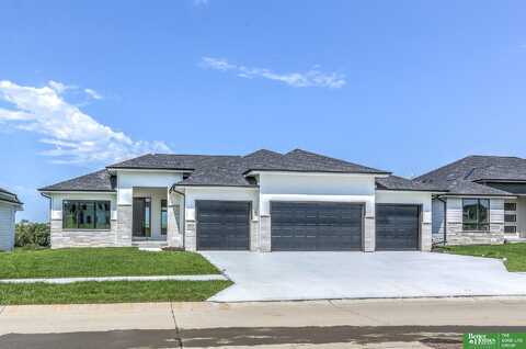 5516 N 213th Avenue, Elkhorn, NE 68022