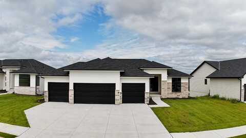 5504 N 212th Avenue, Elkhorn, NE 68022