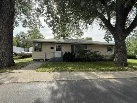 521 N Valentine Street, Valentine, NE 69201