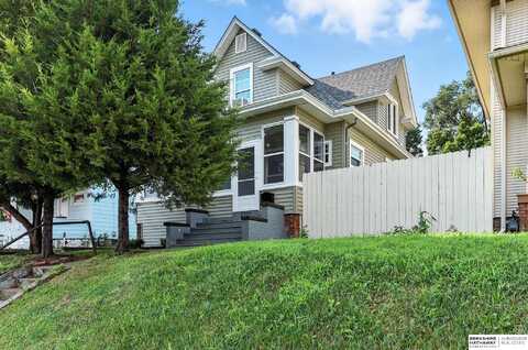2205 F Street, Omaha, NE 68107