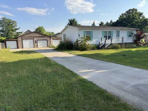 8160 E Ray Drive, Newaygo, MI 49337
