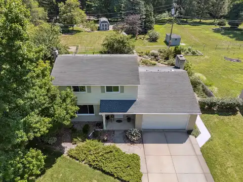 49562 Iris Drive, Shelby, MI 48317