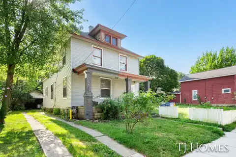 1344 College Avenue NE, Grand Rapids, MI 49505