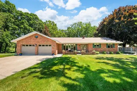 2653 Hillview Lane, Saint Joseph, MI 49085