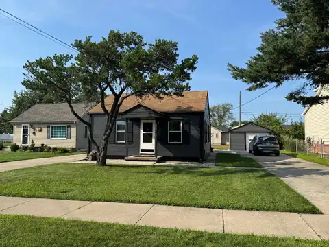 22421 MAPLE Street, Saint Clair Shores, MI 48081