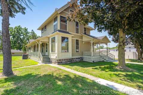 524 E Main Street, Lowell, MI 49331