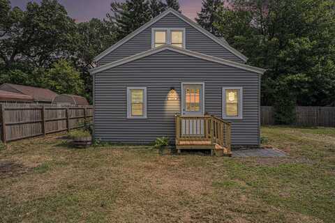 1434 Quarterline Road, Muskegon, MI 49442