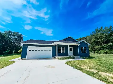 1038 Lochaven, Hillsdale, MI 49242