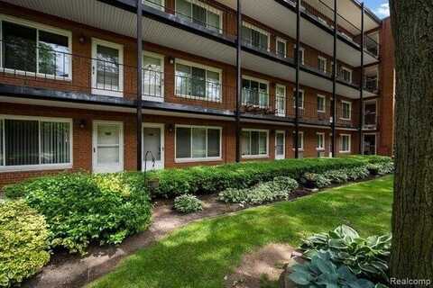 2915 W 13 Mile Road, Royal Oak, MI 48073