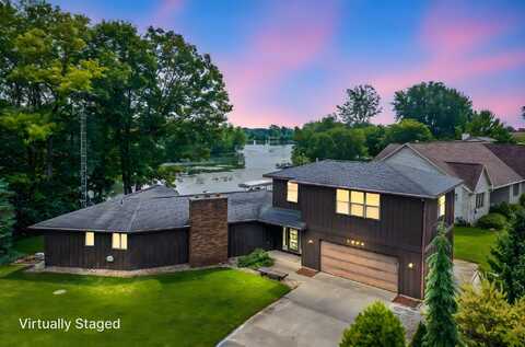8274 Peninsula Drive, Canadian Lakes, MI 49346