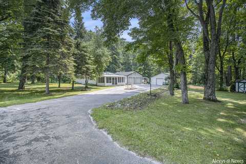 8500 E Horn Road, Lake Leelanau, MI 49653