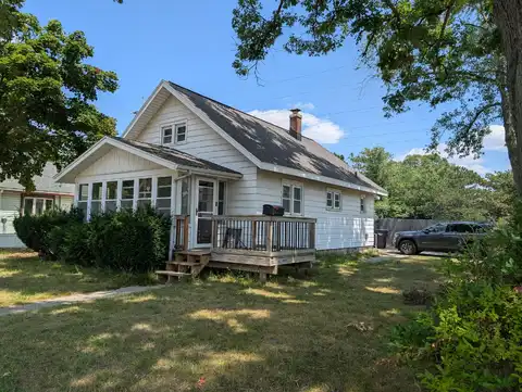 4952 Walton Avenue SW, Wyoming, MI 49548