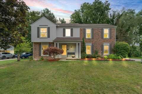 887 Ravine Terrace Drive, Rochester Hills, MI 48307