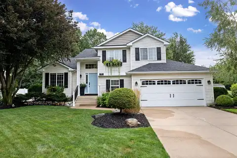 1069 Woodspointe Drive SW, Byron Center, MI 49315