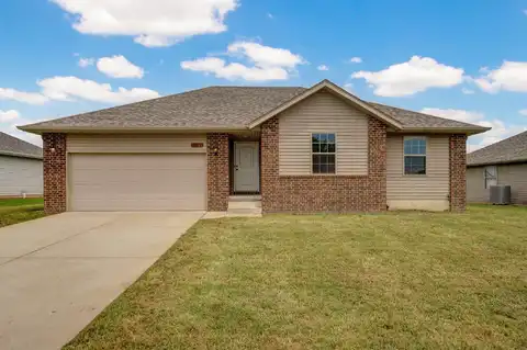 5573 W Longleaf Drive, Springfield, MO 65802
