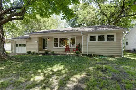 1534 S Kentwood Avenue, Springfield, MO 65804