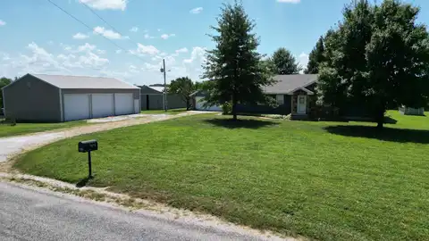 1178 E 418th Road, Bolivar, MO 65613