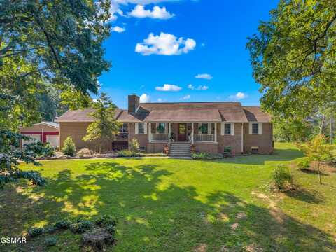 625 Armstrong Drive, Dandridge, TN 37725