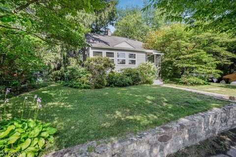 149 Jackson St, Wanaque, NJ 07420