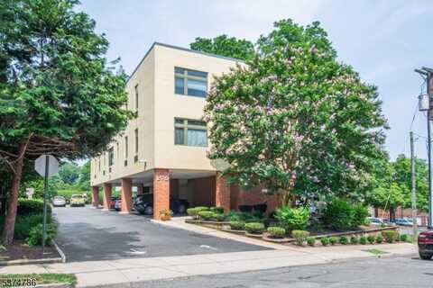 276 Chestnut St, Nutley, NJ 07110