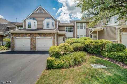 34 Stonehedge Rd, Hilltop, NJ 07946