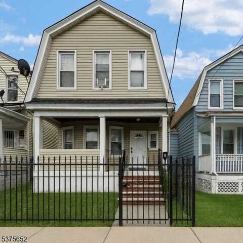 41 Coit St, Irvington, NJ 07111