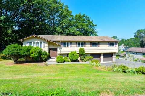69 Normandy Dr, Wayne, NJ 07470