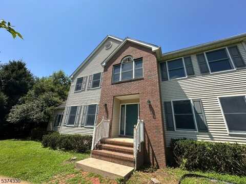 3 Van Fleet Rd, Readington, NJ 08853
