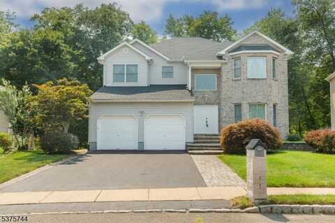 35 Leah Way, Whippany, NJ 07054
