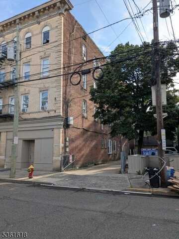 139 9Th St, Passaic, NJ 07055
