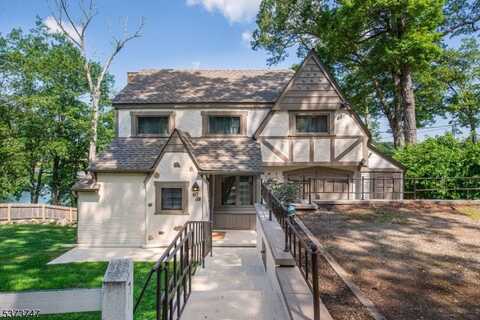 67 Wildwood Rd, Jefferson Twp., NJ 07438