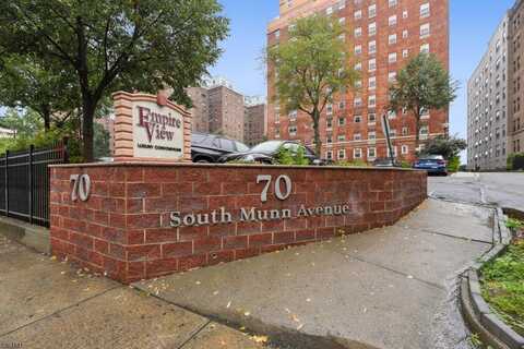 70 S Munn Ave, East Orange, NJ 07018