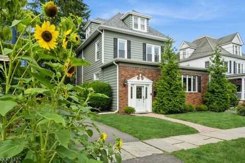31 Benson St, Bloomfield, NJ 07003
