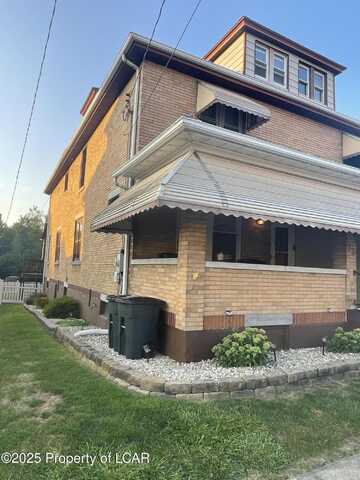 53 E Maple Street, Tresckow, PA 18254