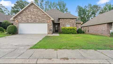 96 Village Dr, Hattiesburg, MS 39402