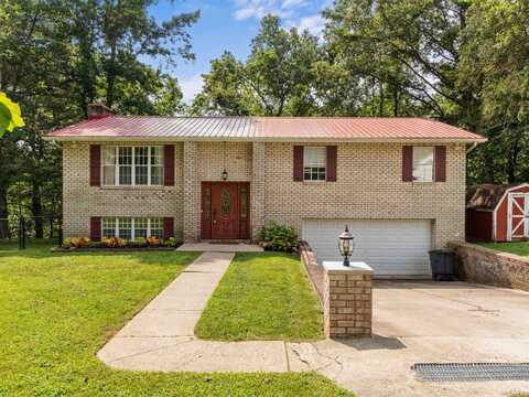 304 Meadow Lane, Milton, WV 25541