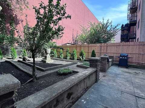 323 GRAND ST, Hoboken, NJ 07030