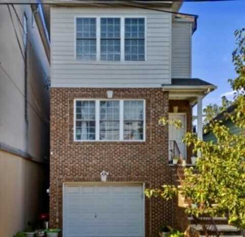 39 WEST 20TH ST, Bayonne, NJ 07002