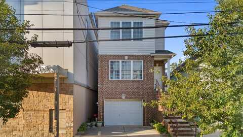 39 WEST 20TH ST, Bayonne, NJ 07002