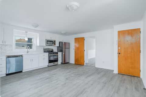 33 EAST 42ND ST, Bayonne, NJ 07002