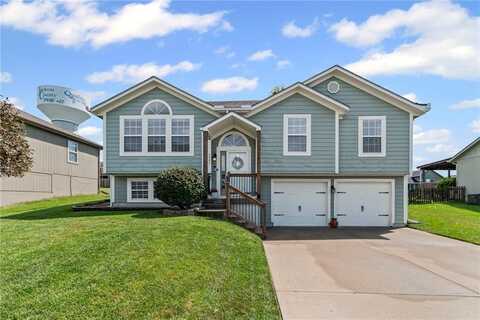1301 Aspen Drive, Greenwood, MO 64034