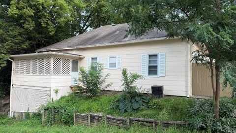 110 E Isabelle Street, Saint Joseph, MO 64501