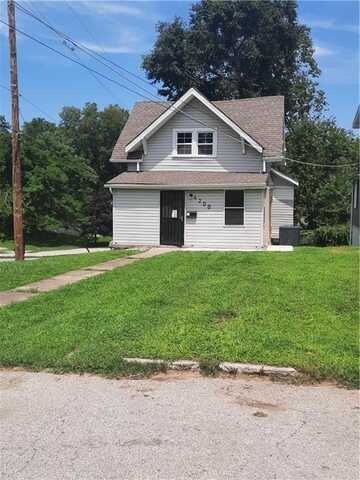 4200 E 58th Street, Kansas City, MO 64130