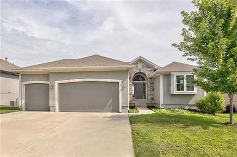 913 SE Forest Ridge Court, Blue Springs, MO 64014