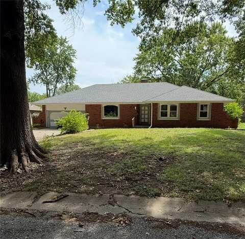 10437 Grand Avenue, Kansas City, MO 64114