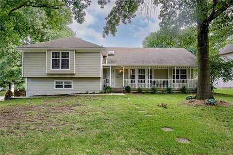 1700 SE 7th Terrace, Lees Summit, MO 64063
